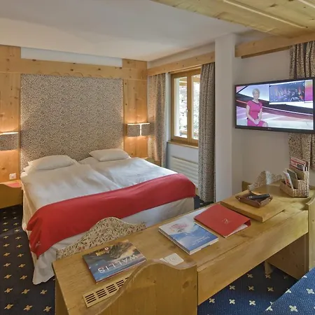 Hotel Art 4*